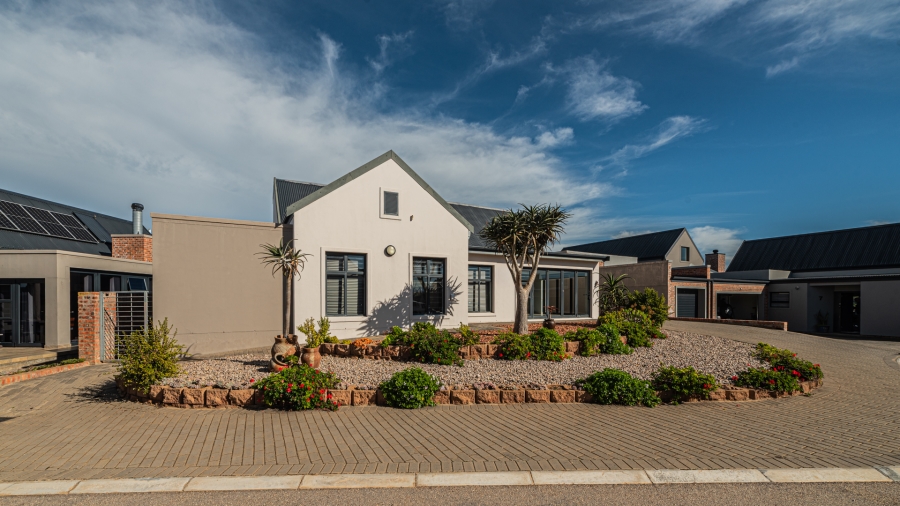 3 Bedroom Property for Sale in Hartenbos Central Western Cape